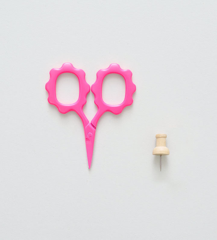 Hot Pink Scallop Handle Embroidery Scissors